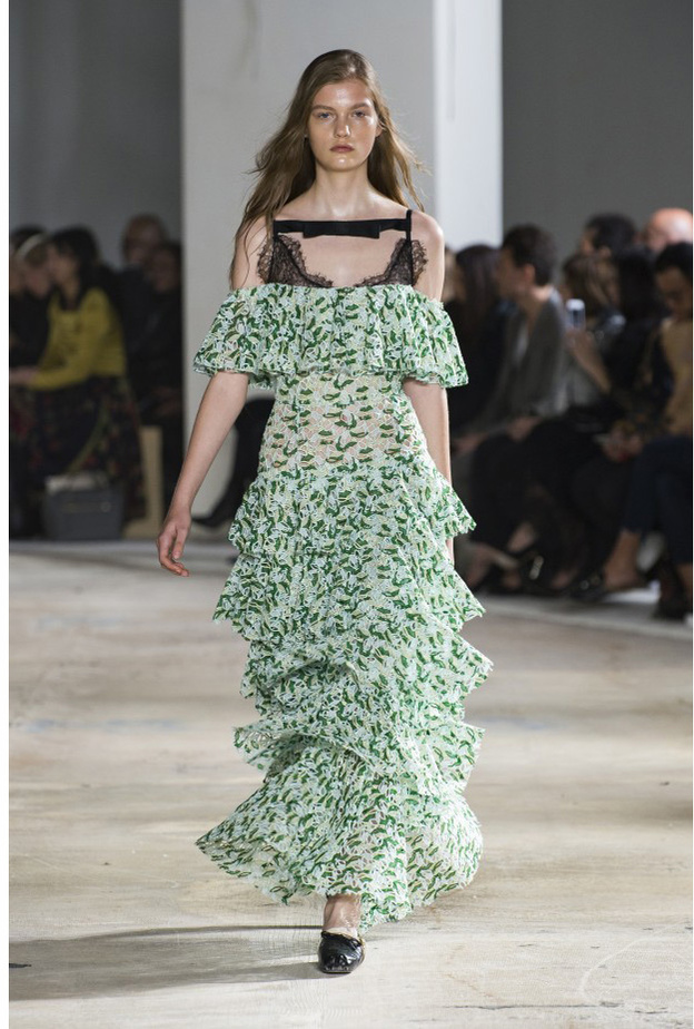 تنسيق ملابس من الاقمشة المطبوعة بستايل ‏انيق من ‏‎ Peter Pilotto