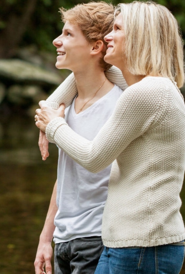 هذا المراهق هو عبارة عن شعلة من الذكاء ويعي كيف يحافظ على مستواه الدراسي