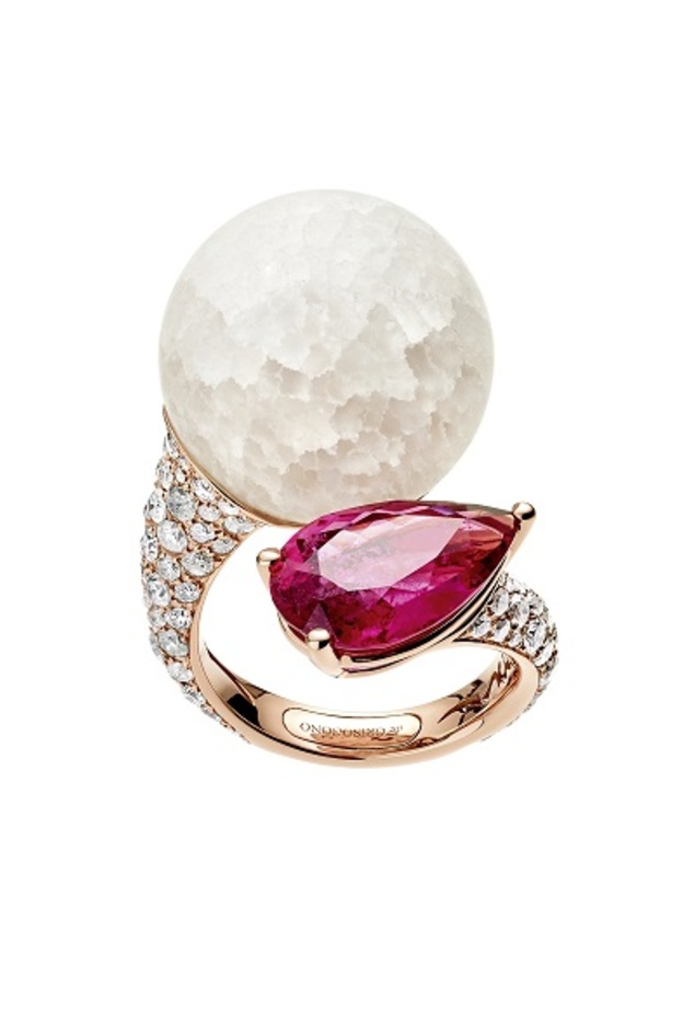 أسوارة شوميه من الذهب والماس