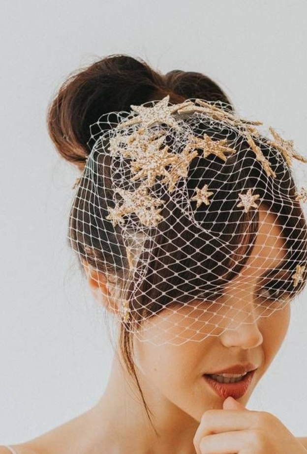 اكسسوار كريستالي للطلة الناعمة