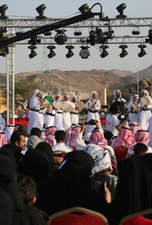 الرقصات الشعبية سيكون لها نصيب كبير من الفعاليات الترفيهية