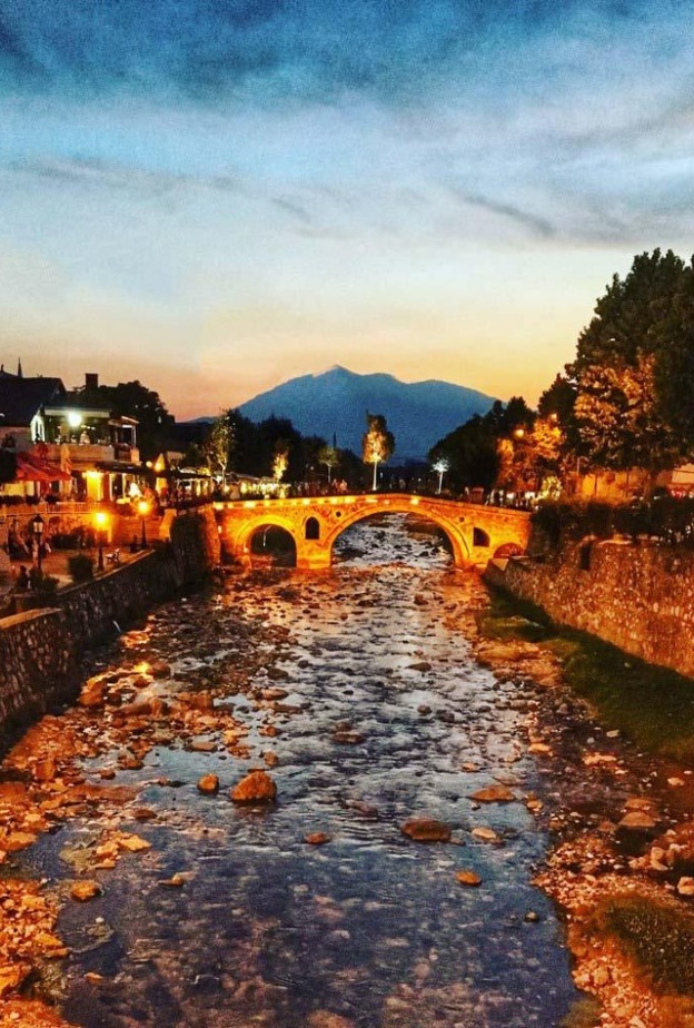 مدينة دوبروفنيك الجميلة قد تكون أكثر المدن السياحية شهرة في كرواتيا