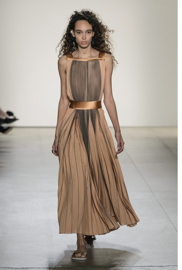 gucciحقيبة راقية نيود من غوتشي