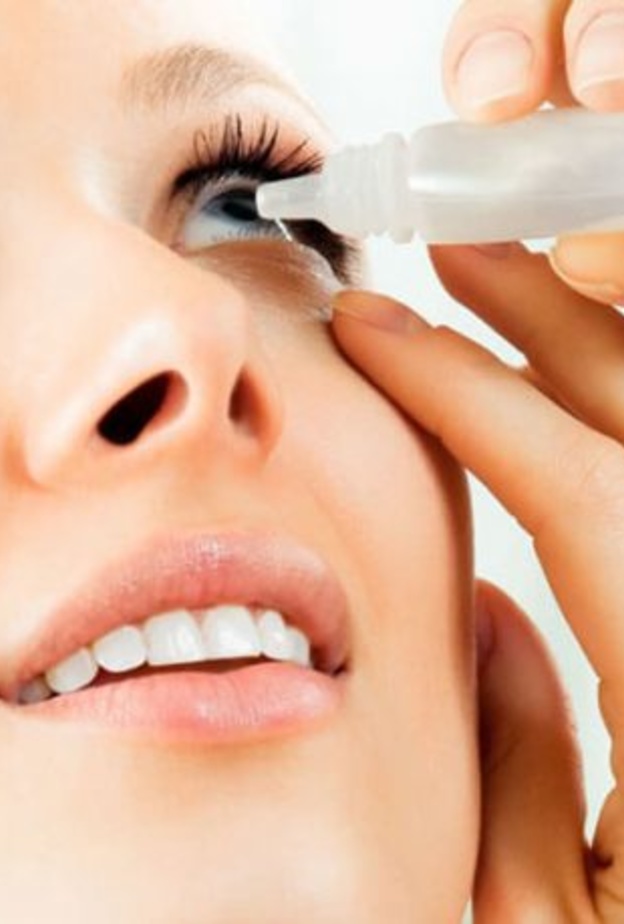 وقاية العيون من تيارات الهواء يقلل من الجفاف