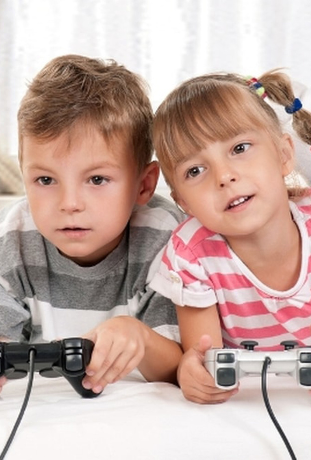 ادمان الاطفال على الكمبيوتر والالعاب الالكترونية حالة