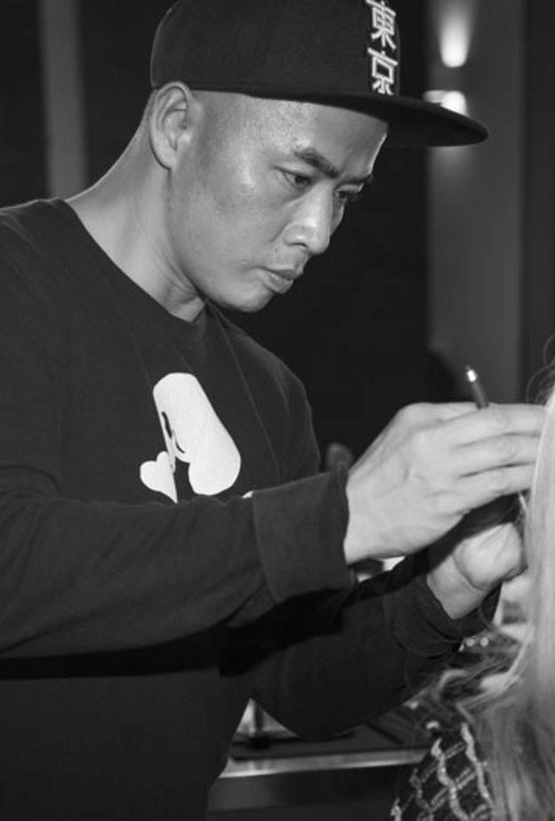 كريم الأساس الثوري الجديد  Shameless Youthful Look Foundation 