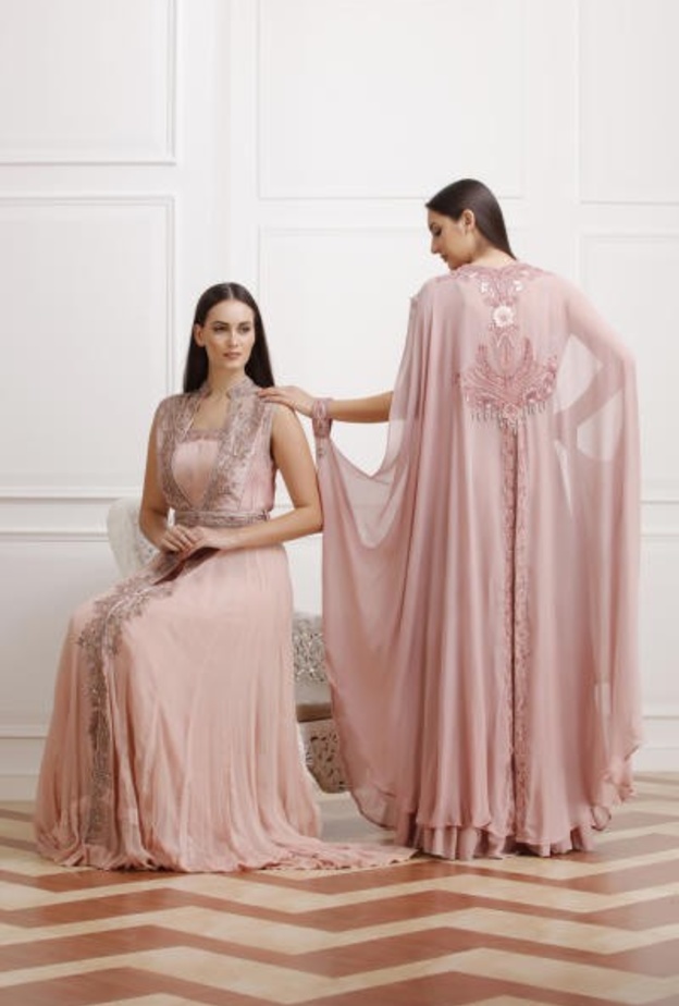 قفاطين مغربية عصرية لعروس رمضان