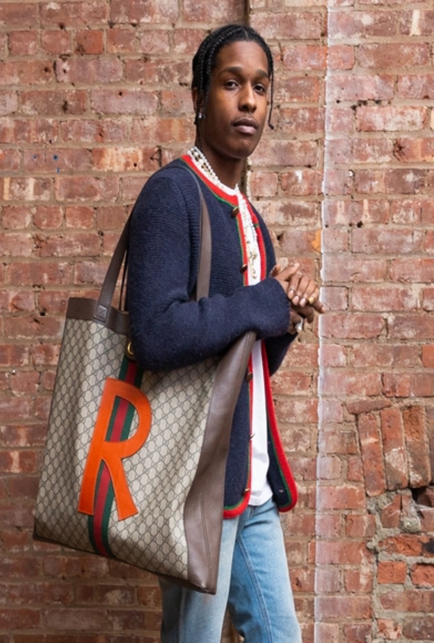 غوتشي تطلق برنامج التخصيص الشخصي للحقائب والأحذية