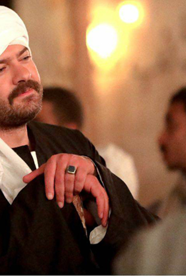 تعرف على سبب هروب عمرو يوسف للسجن في الحلقة الأولى من "طايع"