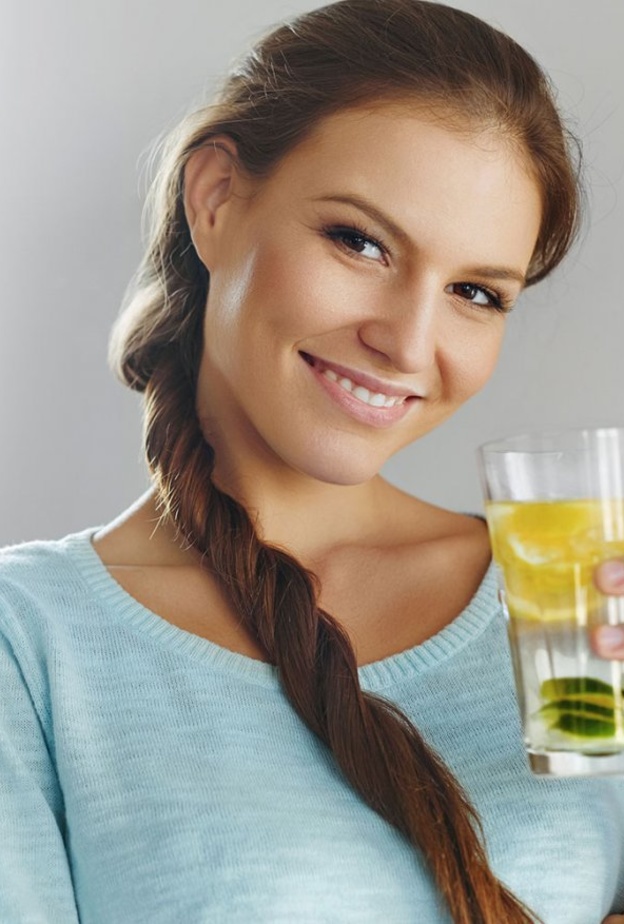 الفواكة والخضروات مفيدة لتنظيف الجسم من السموم في رمضان