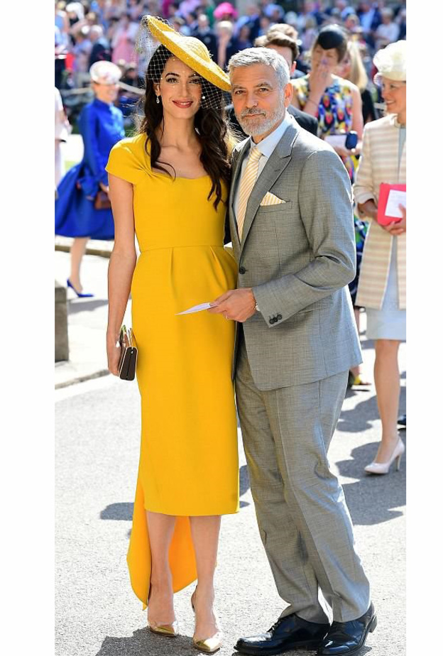 بيبا ميدلتونPippa Middleton‏ تظهر حملها من خلال الفستان المطبع بالازهار مع الأقمشة البارزة