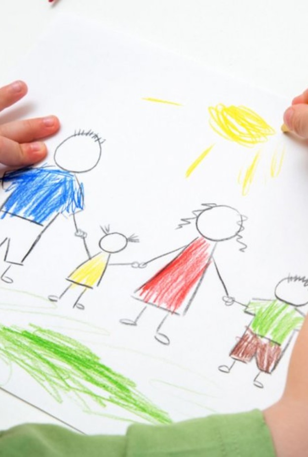 رسومات الطفل تكشف ما بداخله لذا اهتمي بها وتعرفي على شخصيته من خلالها