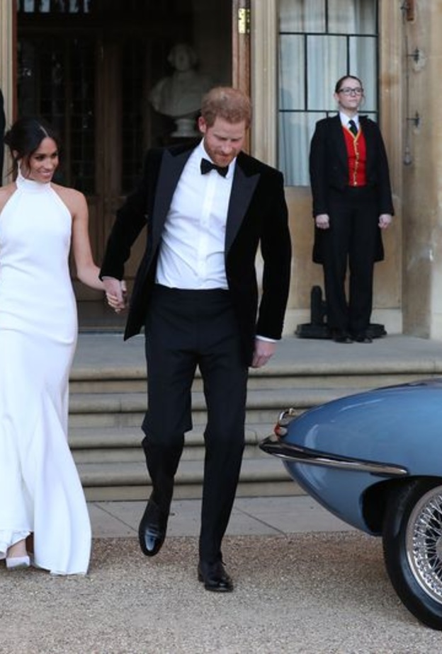 فستان ميغان ماركل الثاني أنيق وبقصة جذابة