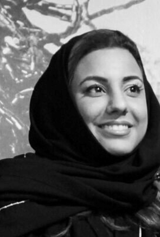 خلود عطار أول سعودية تحصل على ترخيص استيراد و توزيع الأفلام السينمائية