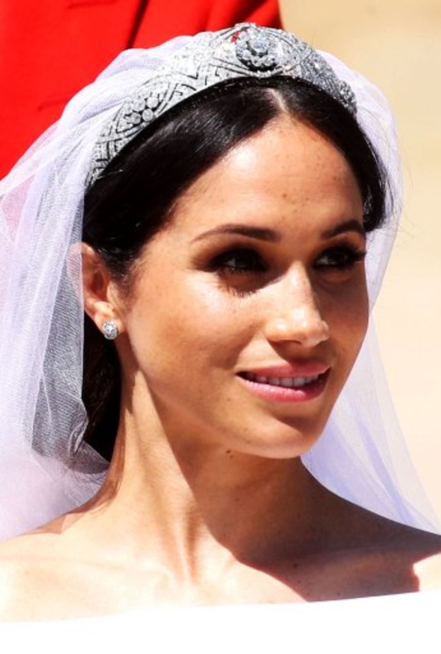 احصلي على حواجب ميغان ميركل الملوكية بخطوات بسيطة مع Benefit