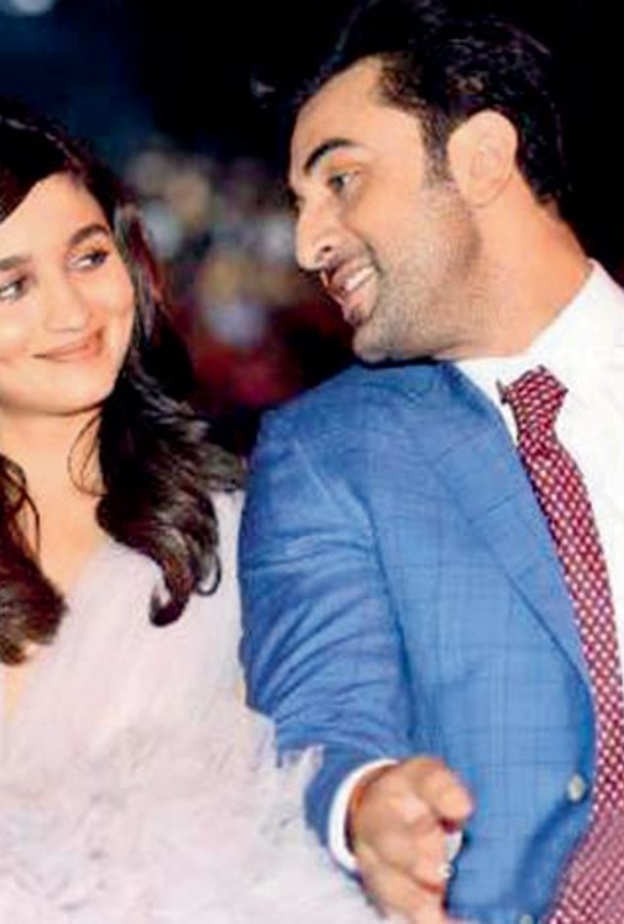 عليا بهات من أشد المعجبين برانبير كابور