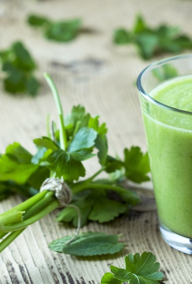 فوائد مغلي البقدونس للدوره الشهريه