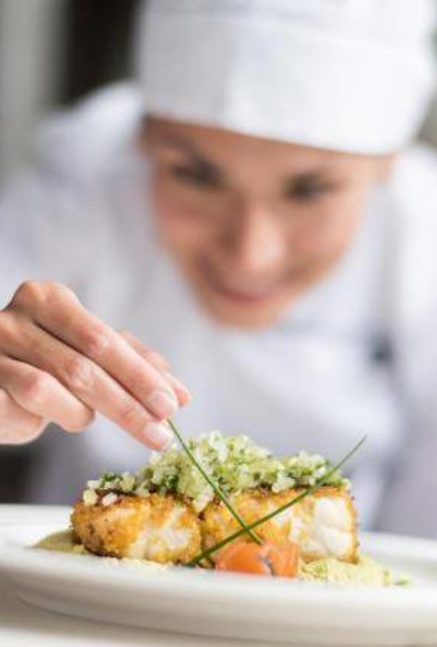  لأن مواليد برج الثور يهتمون بالطعام، فإن العمل في المطبخ يستهويهم