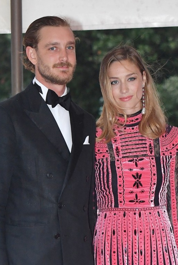 بيير كاسيراجي وبياتريس بوروميو ينجبان طفلهما الثاني