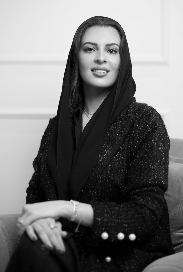 مصممة الأزياء السعودية أسيل الزامل