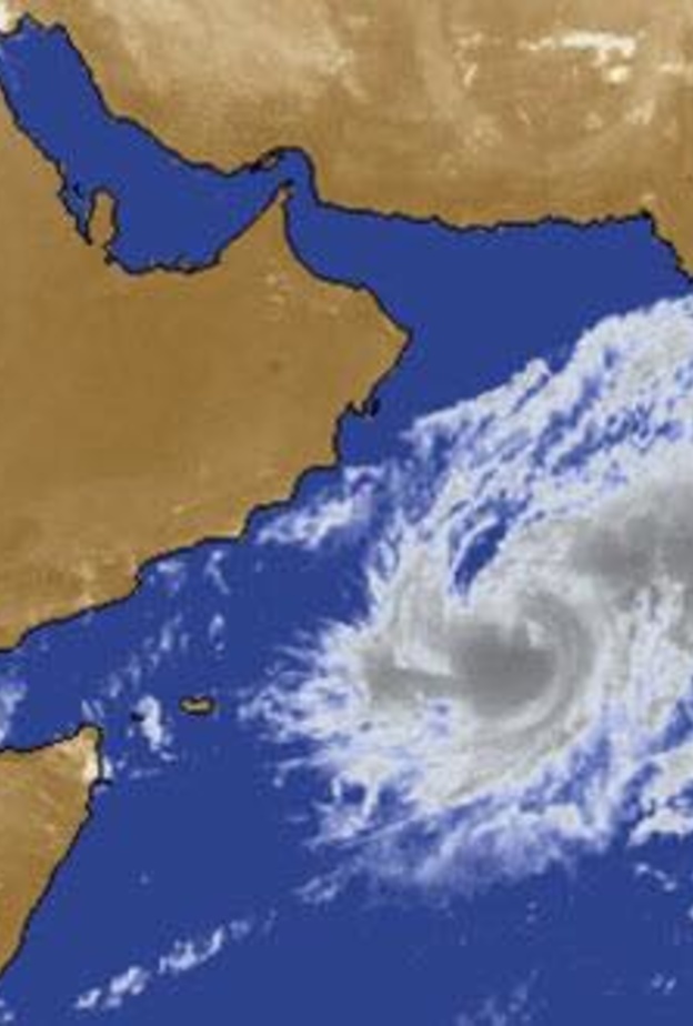 لطقس في الامارات : الارصاد يؤكد الدولة لن تتأثر بـ "العاصفة المدراية"