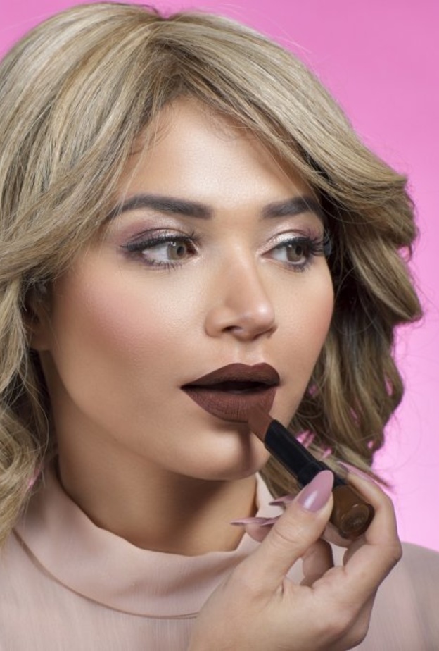 مجموعة The Velvet Nude Collectionثمرة التعاون الذي طال انتظاره مع رائدة الأعمال والمؤثّرة الكويتية نهى نبيل