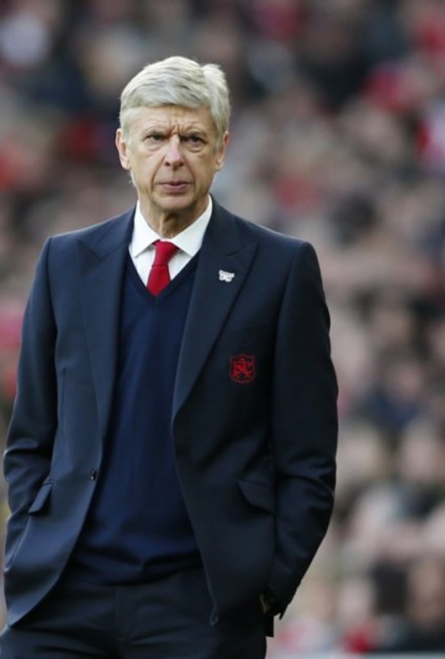 تركي آل الشيخ أجل سفره إلى سويسرا مع المنتخب