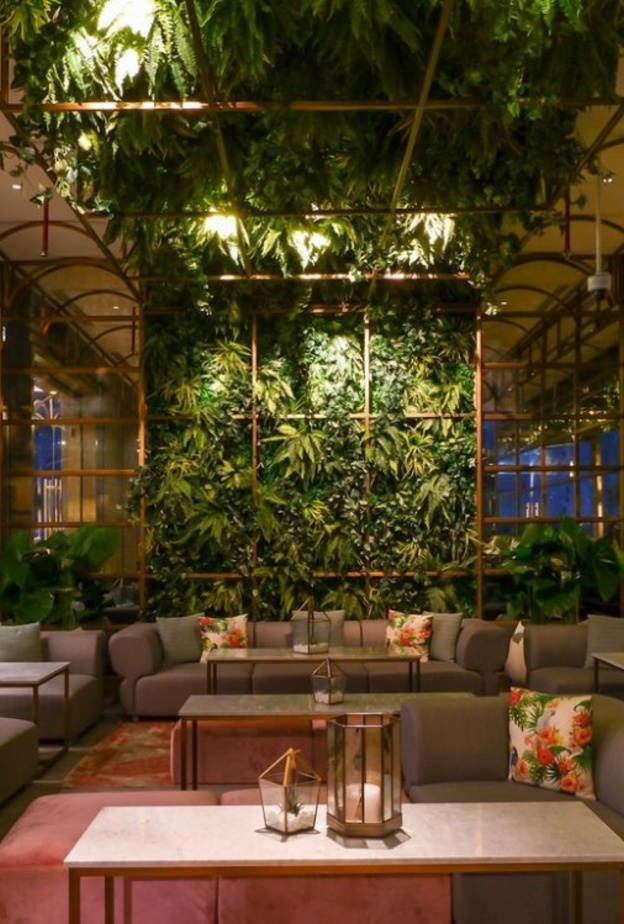 Pierre's Bistrot & Bar