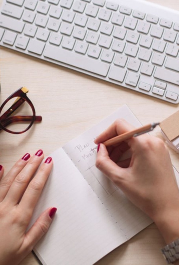 على العروس البدء بتجهيزات الزفاف واطلالتها قبل عام