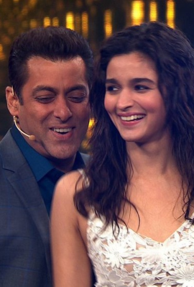 سلمان خان وعليا بهات في حفل نهائي الدوري الهندي للكريكت