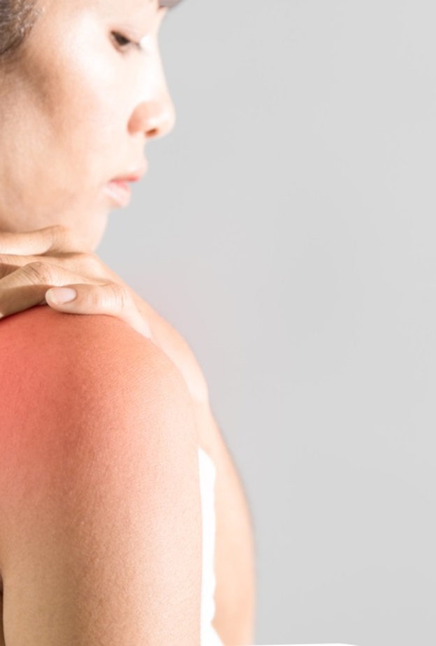 ما هي اسباب الام الكتف الايمن