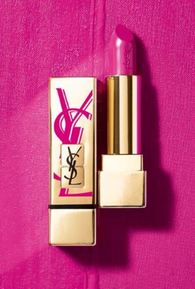 أحمر شفاه بلون رائع