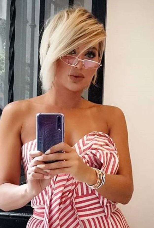 مايا دياب بتسريحة الشعر القصير 2018