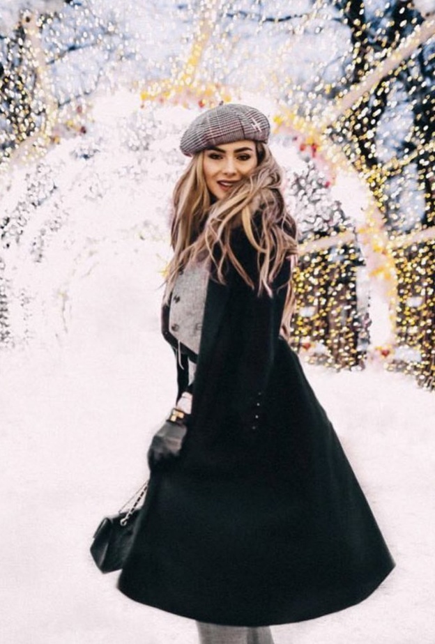 ستيفاني صليبا تختار اكسسوار قبعة البيريه