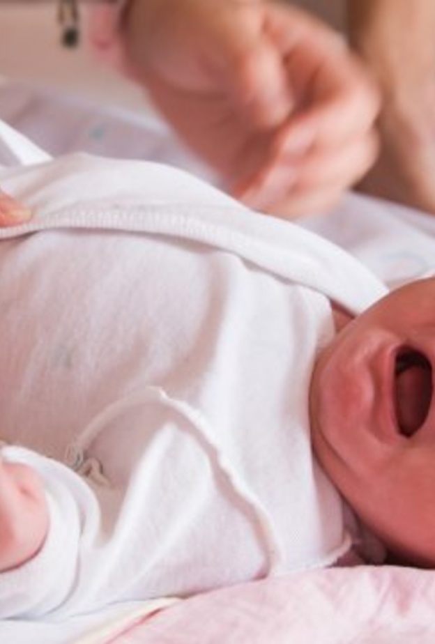 ما هو اللسان المربوط عند الاطفال