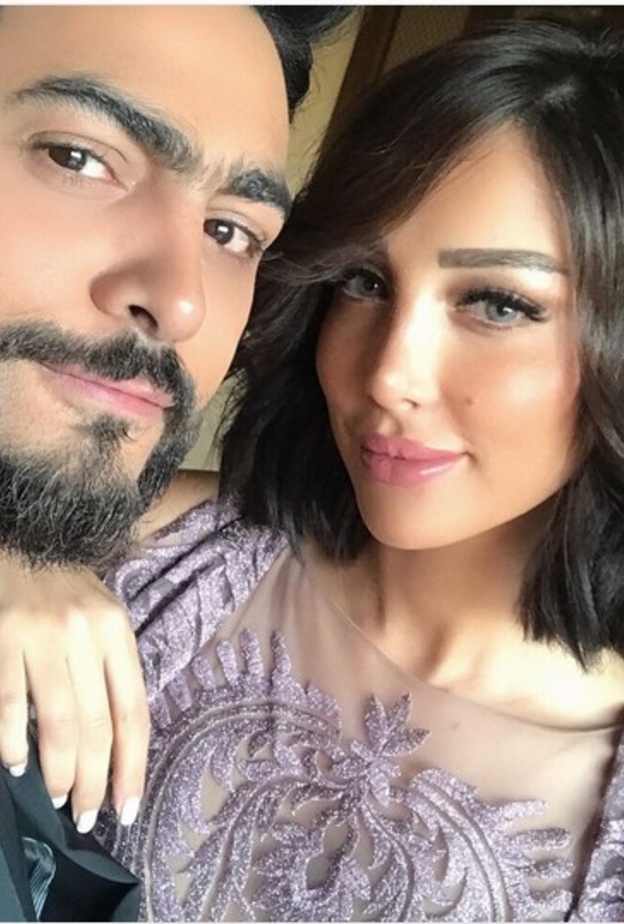 بسمة بوسيل تؤدي العمرة 2018