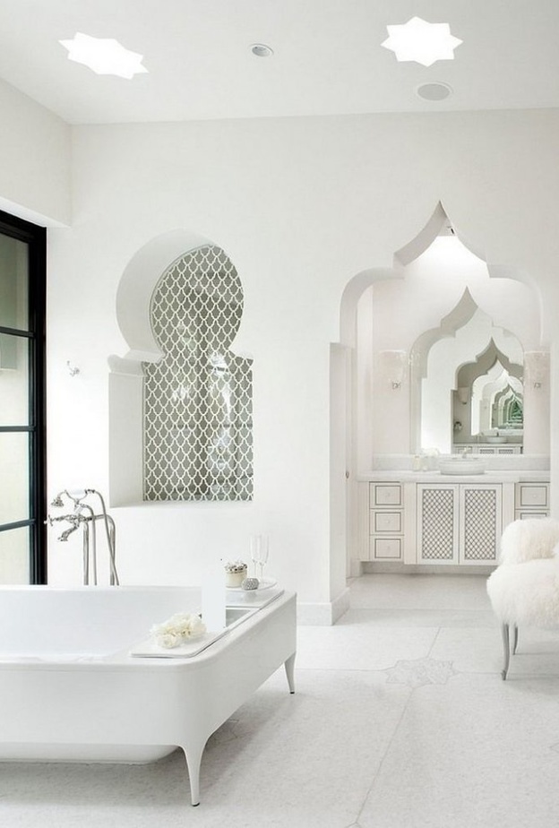 الخطوط العربية في تصاميم الخزائن والأرضية لديكور حمام شرقي بامتياز