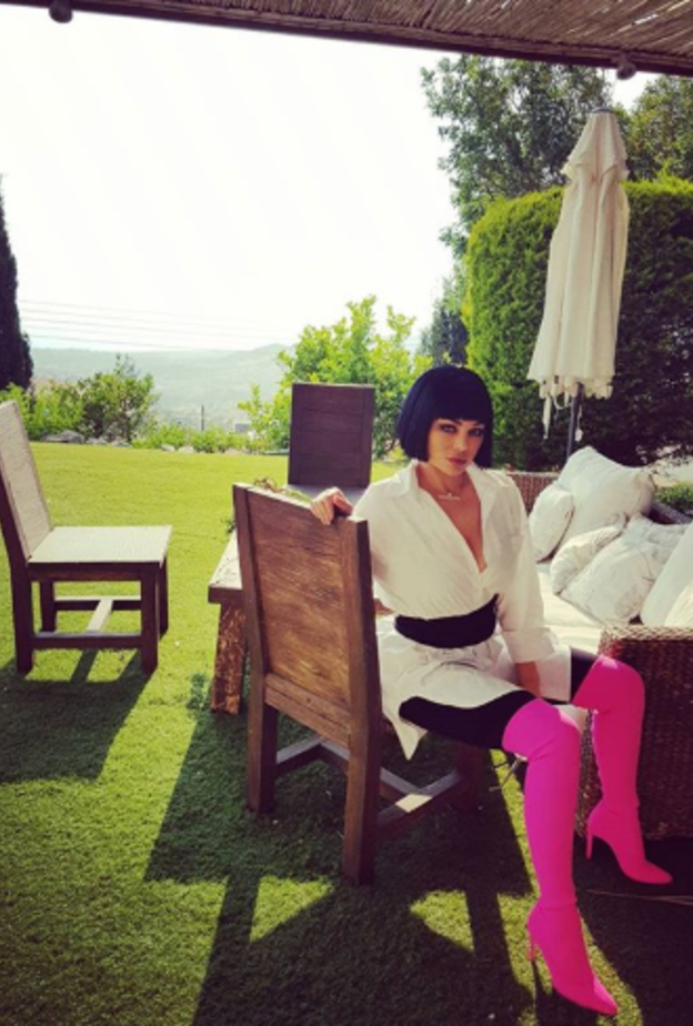 هيفاء وهبي بإطلالة كلاسيكية ممزوجة بالجرأة