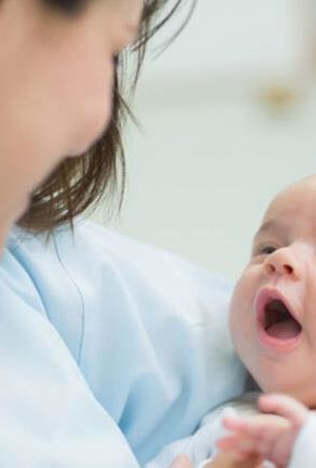 فوائد تكوين صداقات مع امهات اخريات بعد الولادة