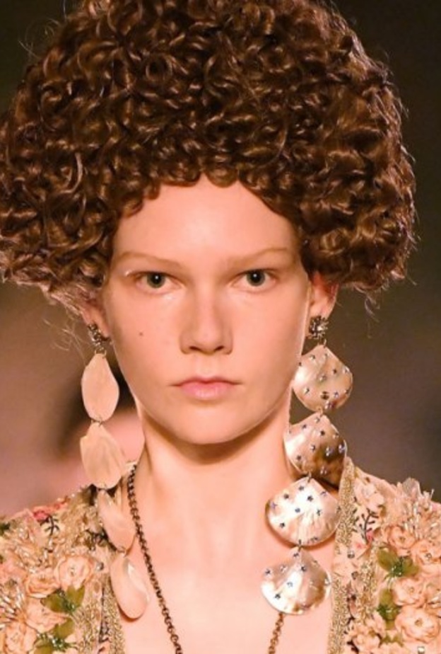 تسريحات شعر جنونية في عرض غوتشي كروز 2019