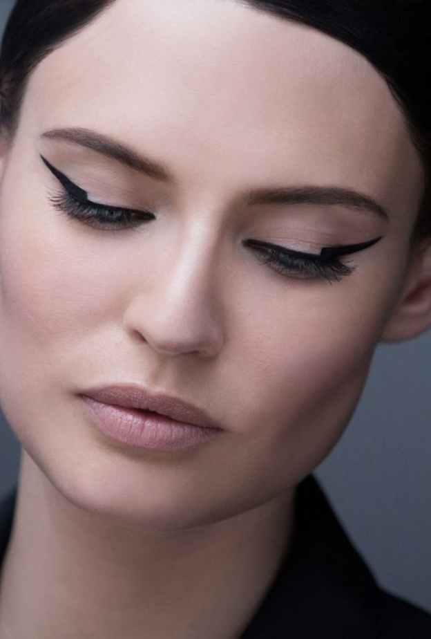 لا تخافي من ترك بصمتك الخاصة على خط الكحل