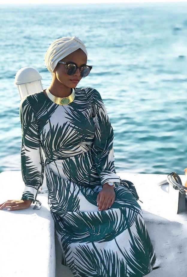 دلاليد في أسلوب جميل على البحر