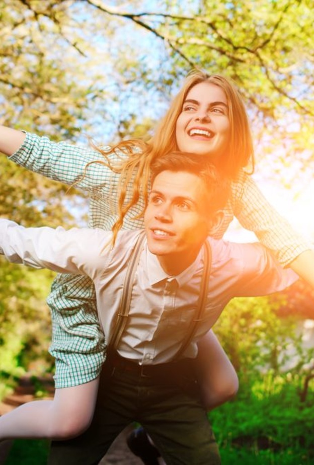 النظارات الشمسية ضرورية في الرحلة