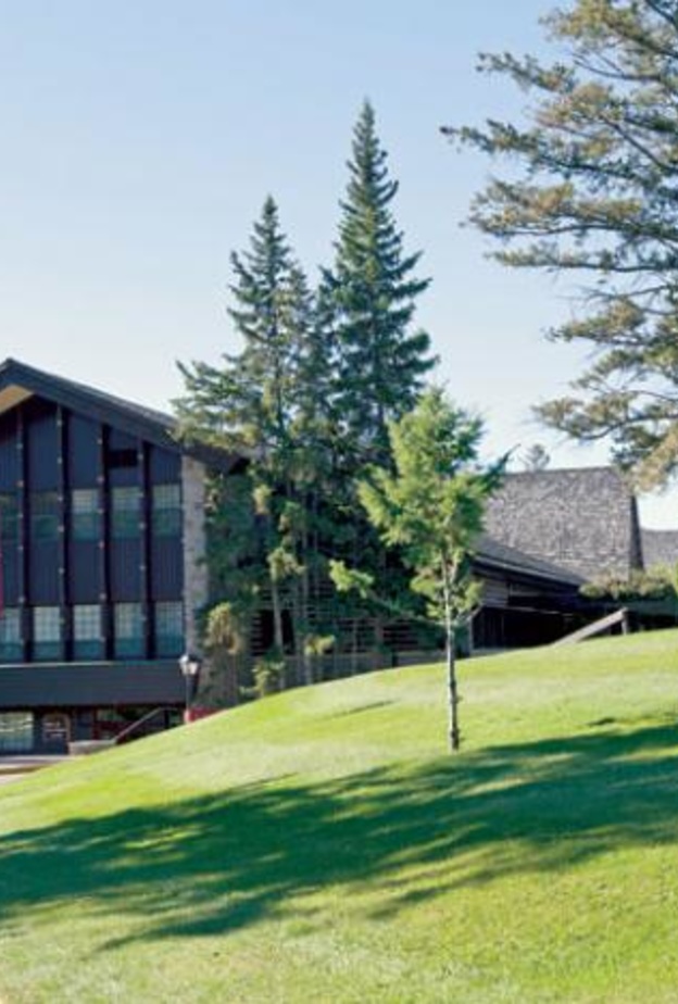 المنتجع الملكي في كندا الذي سيقضي فيه الامير هاري شهر عسله