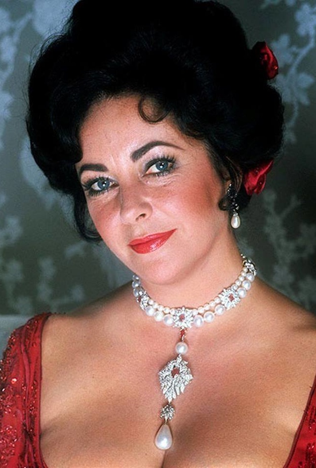 عقد SutherlandAntoinette