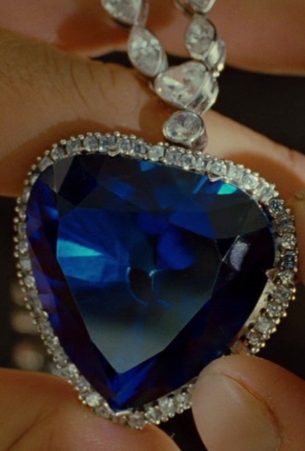 قلادة Heart Of The Ocean في فيلم Titanic