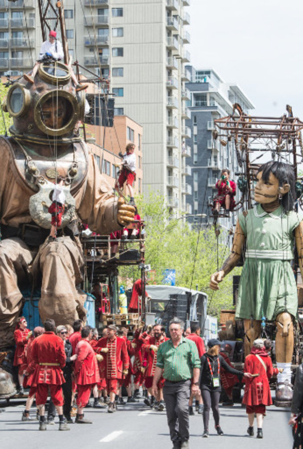  من لندن في كندا