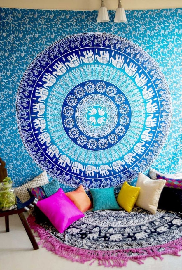  سجادة جدارية مودرن ضمن ديكور المنزل الكلاسيكي البسيط