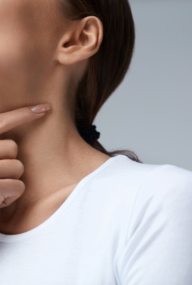 اسباب التهاب الحنجرة المتكرر وعلاجه