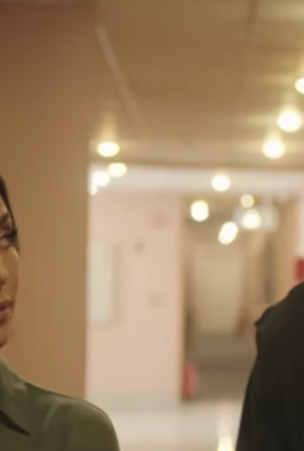 في  الحلقة 23